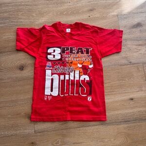 vintage bulls 3peat tee